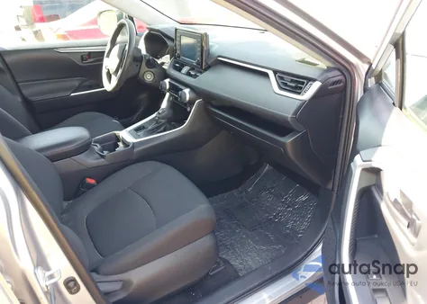 2021 Toyota Rav4 Le z USA, uszkodzony, nr VIN 2T3F1RFV5MC236418